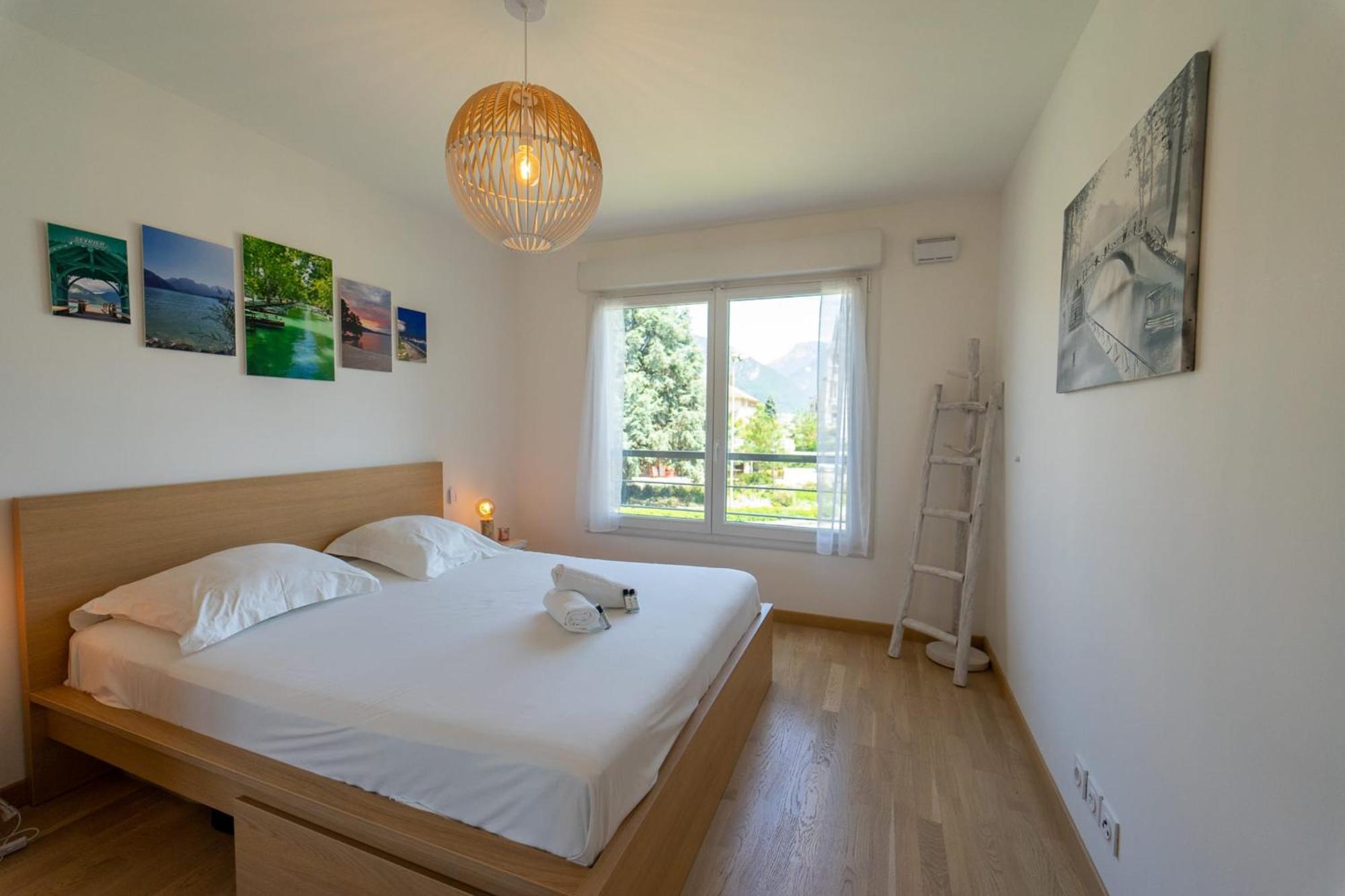 La Douce Folie - Apartment For 4 To 5 People In Севрие Экстерьер фото