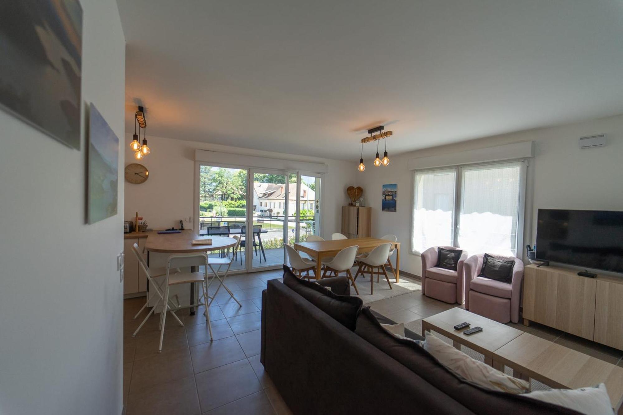 La Douce Folie - Apartment For 4 To 5 People In Севрие Экстерьер фото
